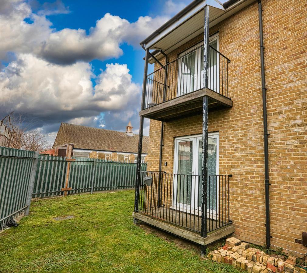Surespring Apartment Erith Exterior photo